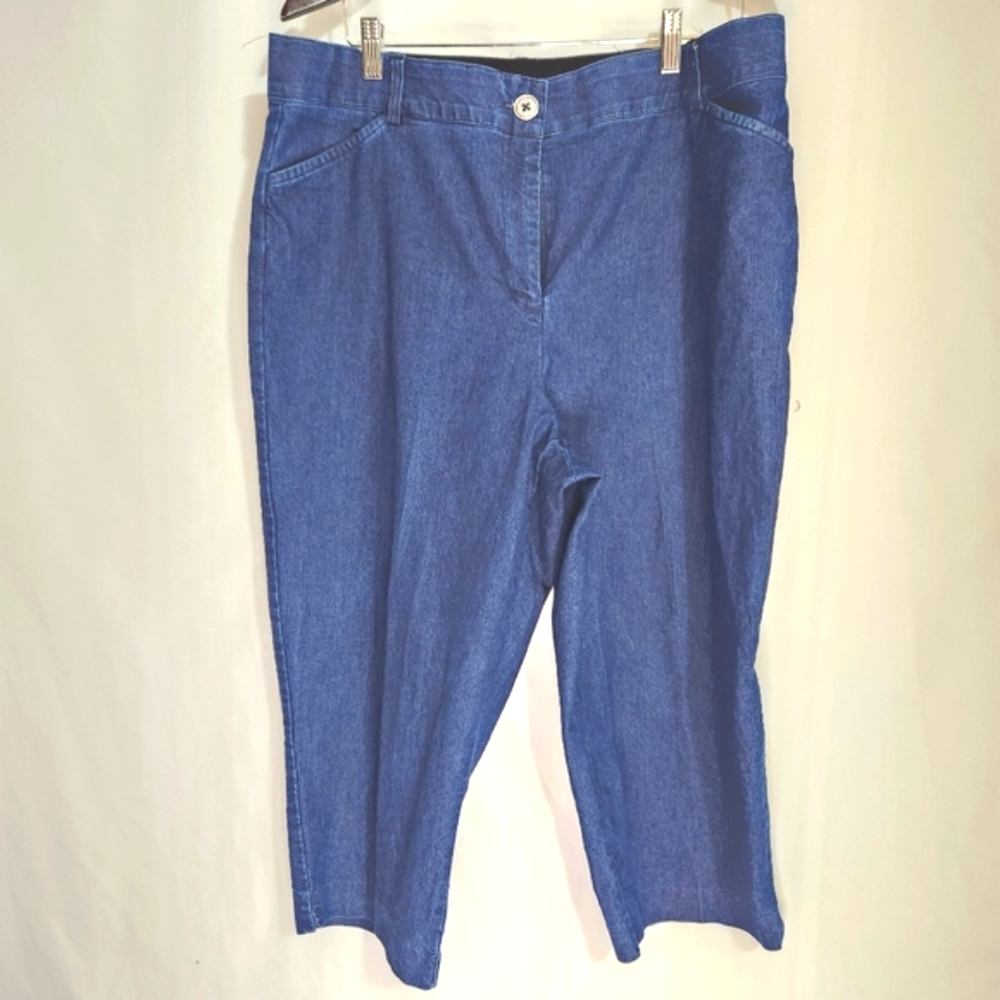 KIM ROGERS DENIM CAPRI MEDIUM WASH SIZE 18